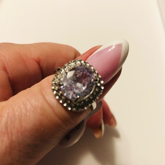 Faceted Size 9 Crystal Cocktail Ring - Picture 5 of 9